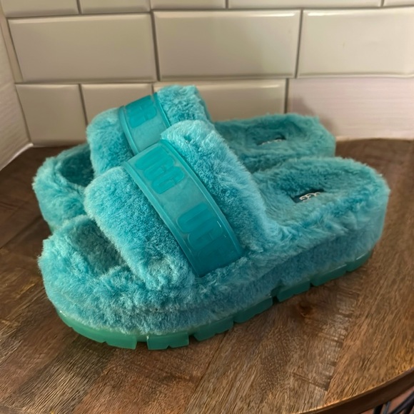 UGG Fluffita Slides - Picture 3 of 5